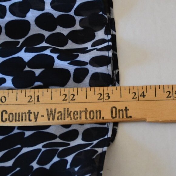 Flowy  Midi Skirt - Picture 7 of 7